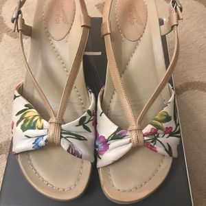Dansko naomi beige floral wedge sandals